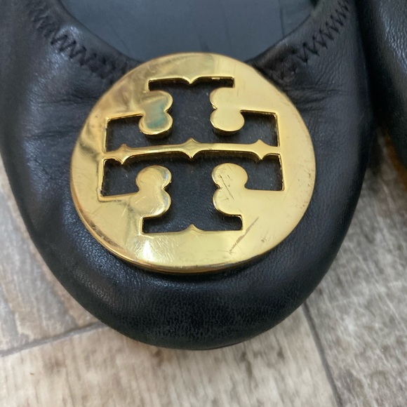 TORY BURCH Black Leather Reva Ballet Flats with Gold Logo Embellishment on Toes - Picture 3 of 12